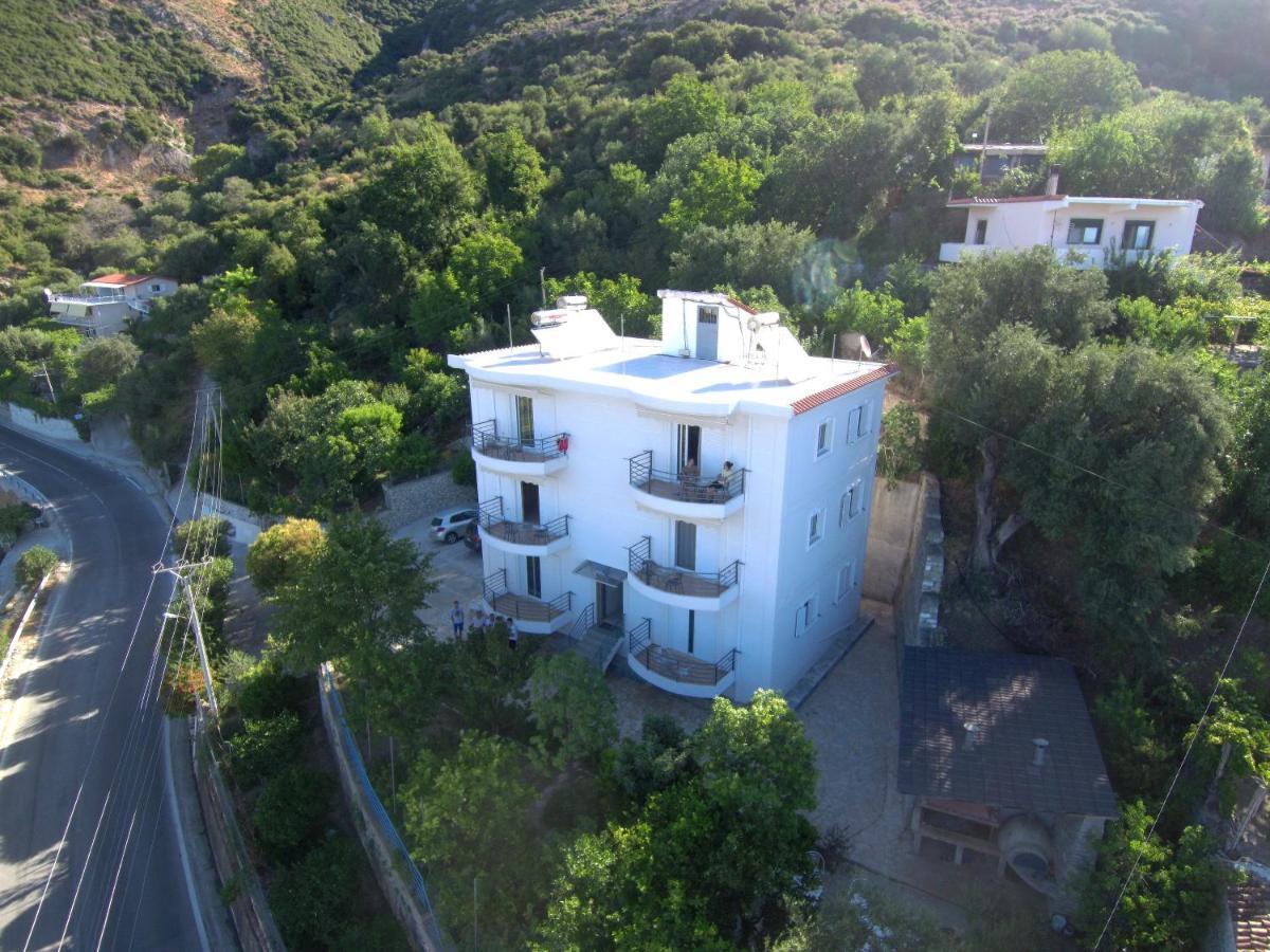 Apartments Vila Emiliano Borsh Exterior foto